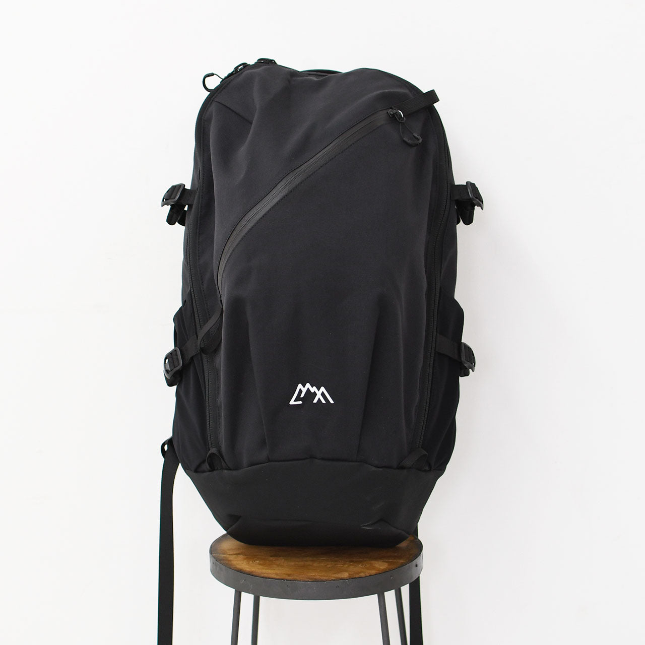CMF OUTDOOR GARMENT [コムフィアウトドアガーメント] BACKPACKERZ 32 SMOOTH NYLON [CMF2501-AC33] バックパッカーズ32 スムースナイロン [2025SS]