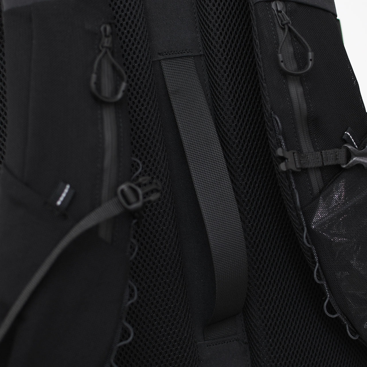 CMF OUTDOOR GARMENT [コムフィアウトドアガーメント] BACKPACKERZ 32 SMOOTH NYLON [CMF2501-AC33] バックパッカーズ32 スムースナイロン [2025SS]