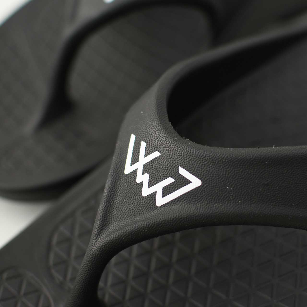 CMF OUTDOOR GARMENT [コムフィアウトドアガーメント] CMF RECOVERY SANDAL [CMF2501-AC39] リカバリーサンダル [2025SS]