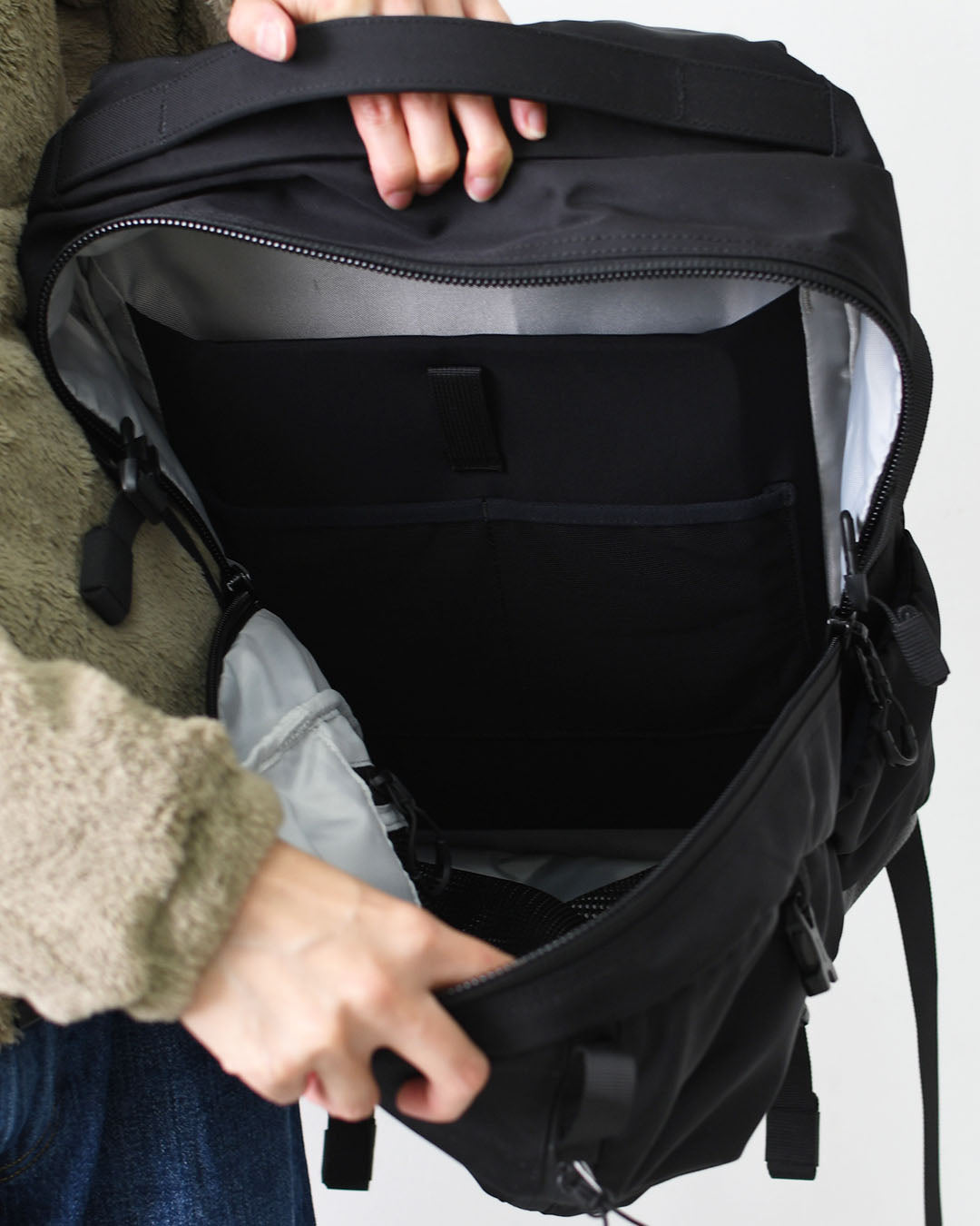 CMF OUTDOOR GARMENT [コムフィアウトドアガーメント] WEEKENDERZ [CMF2502-AC13] ウィークエンダーズ・リュック・バックパック・アウトドア・キャンプ・MEN'S / LADY'S [2025AW]