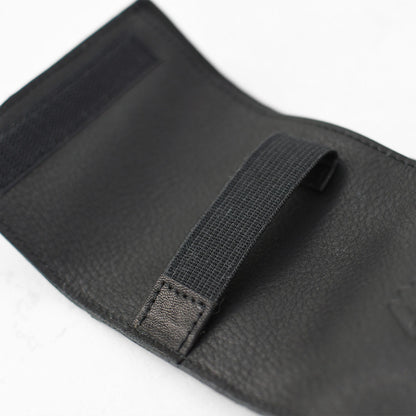 CMF OUTDOOR GARMENT [コムフィアウトドアガーメント] SMART WALLET LEATHER  [CMF2601-AC21] スマート ウォレット レザー・財布・レザーウォレット・ミニマルデザイン・コンパクト財布・ギフト・シンプル・MEN'S / LADY'S [2026SS]