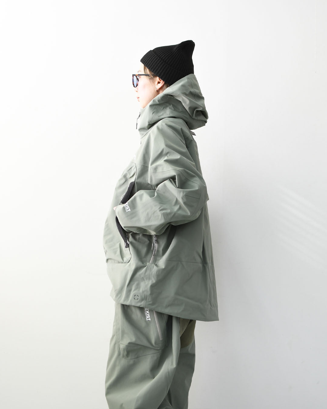 CMF OUTDOOR GARMENT [コムフィアウトドアガーメント] WHITE OUT SHELL COEXIST [CMF2601-J01] ホワイトアウトシェルコエジスト・シェルジャケット・ジャケット・アウター・スキー・スノーボード・ウィンターアクティビティ・MEN'S / LADY'S [2026SS]