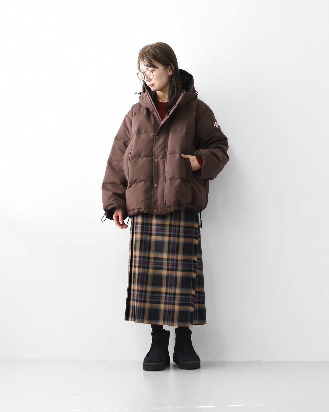 Clarks [クラークス正規販売店] Meare Rooey [26182505/26182839] メアルーイ・ダークサンドラインド・ブラックスエードラインド・レディースブーツ・ショートブーツ・プルオンブーツ・スエード・カジュアル・LADY'S [2025AW]