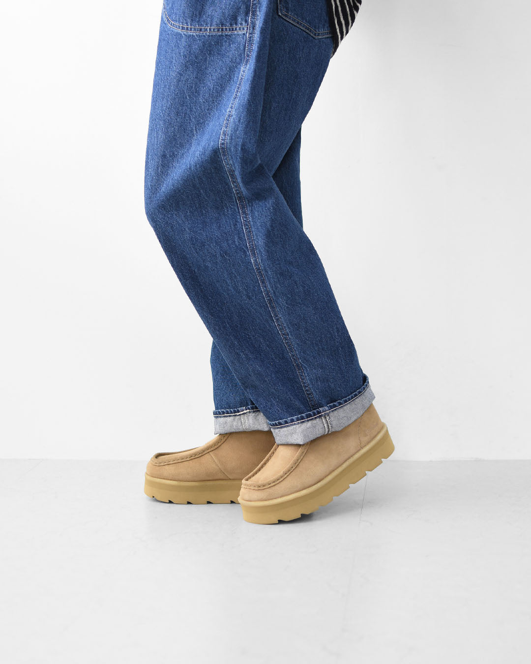 Clarks [クラークス正規販売店] Meare Rooey [26182505/26182839] メアルーイ・ダークサンドラインド・ブラックスエードラインド・レディースブーツ・ショートブーツ・プルオンブーツ・スエード・カジュアル・LADY'S [2025AW]