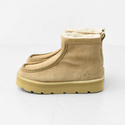 Clarks [クラークス正規販売店] Meare Rooey [26182505/26182839] メアルーイ・ダークサンドラインド・ブラックスエードラインド・レディースブーツ・ショートブーツ・プルオンブーツ・スエード・カジュアル・LADY'S [2025AW]