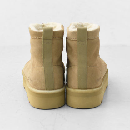 Clarks [クラークス正規販売店] Meare Rooey [26182505/26182839] メアルーイ・ダークサンドラインド・ブラックスエードラインド・レディースブーツ・ショートブーツ・プルオンブーツ・スエード・カジュアル・LADY'S [2025AW]