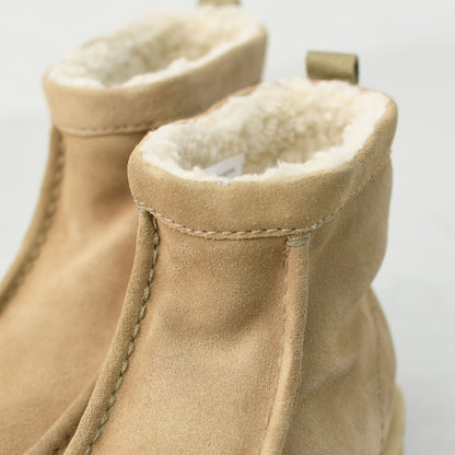 Clarks [クラークス正規販売店] Meare Rooey [26182505/26182839] メアルーイ・ダークサンドラインド・ブラックスエードラインド・レディースブーツ・ショートブーツ・プルオンブーツ・スエード・カジュアル・LADY'S [2025AW]