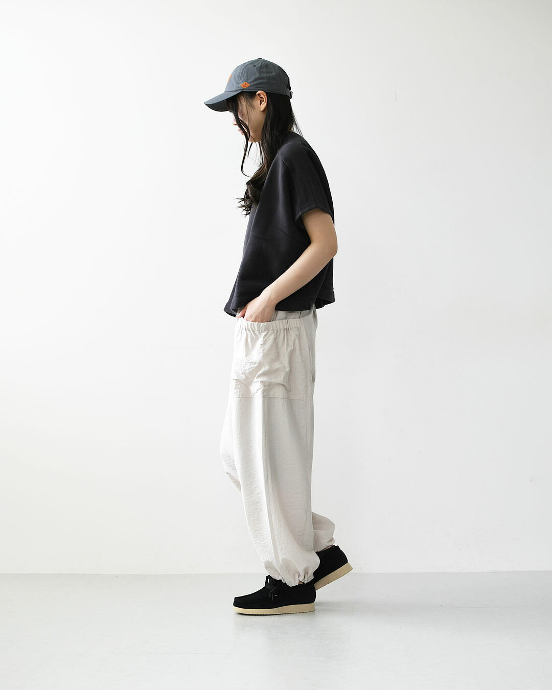 Clarks [クラークス正規販売店] Wallabee Lite-Black.Suede- [26328081] ワラビーライト-ブラックシェード-・スエードローファー・レディースローファー・スエード・EVAソール・モカシン・メープル・カジュアル・LADY'S [2026AW]