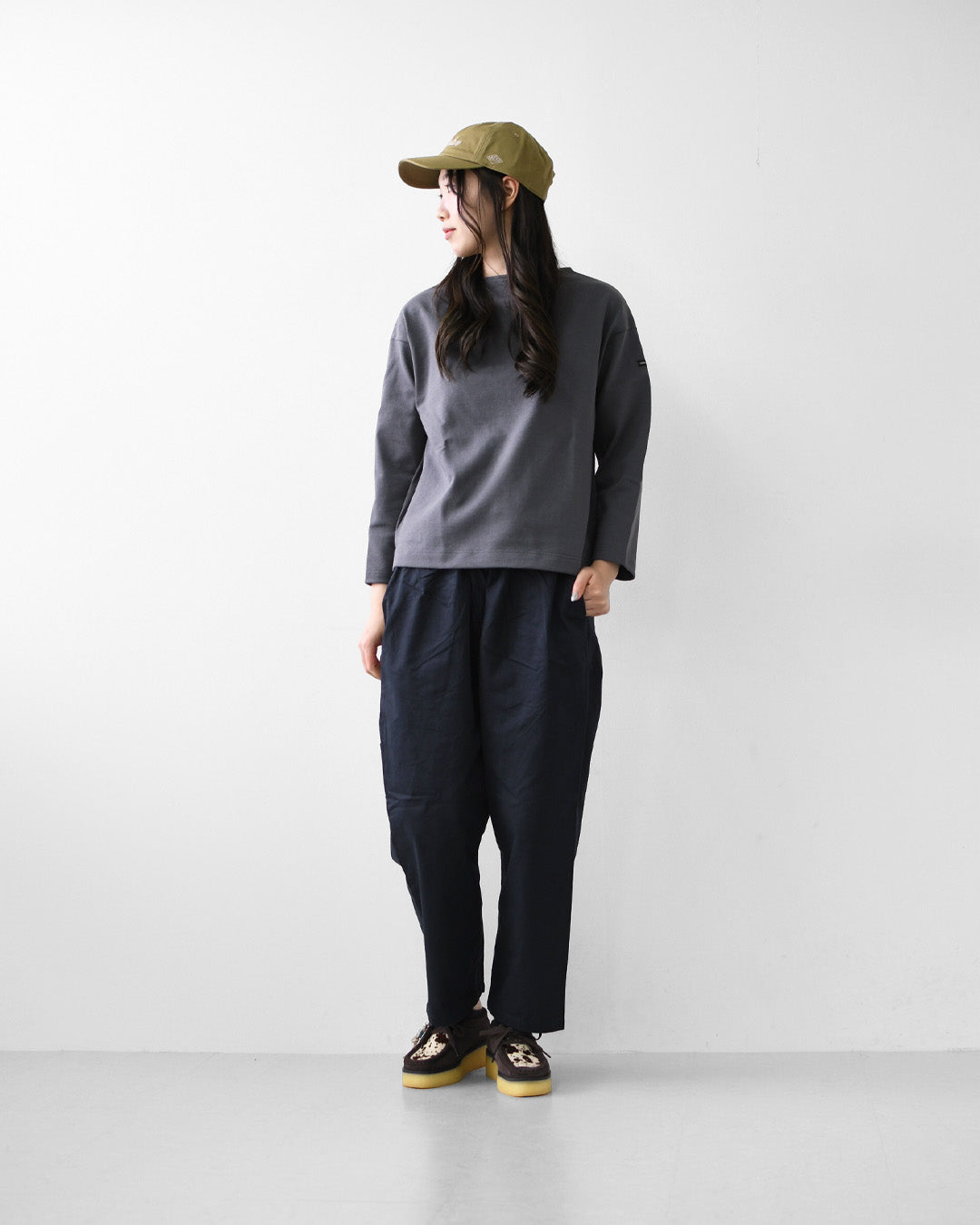 Clarks [クラークス正規販売店] Wallacraft Bey [26328452] ワラクラフトベイ・スエードローファー・レディースローファー・スエード・クレープミッドソール・EVAアウトソール・モカシン・カジュアル・LADY'S [2026AW]