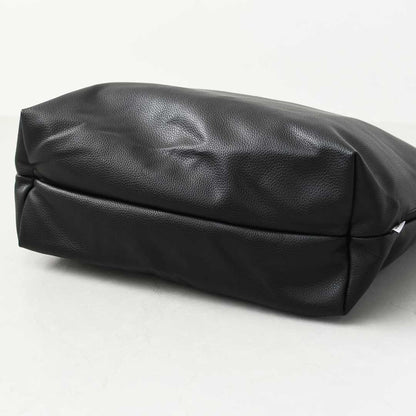 meltum [メルタム] LEATHER MESSENGER BAG  [MTM-BG-0304-25] レザーメッセンジャーバッグ・ショルダーバッグ・合皮・キレイめ・通勤・通学・旅行・撥水・MEN'S / LADY'S [2026AW]