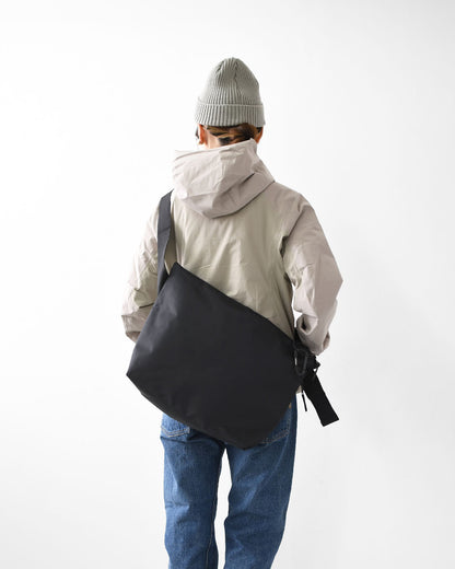 meltum [メルタム] NYLON MESSENGER BAG (M) [MTM-BG-0320-26] ナイロンメッセンジャーバッグ・ショルダーバッグ・Mサイズ・通勤・通学・旅行・MEN'S / LADY'S [2025AW]