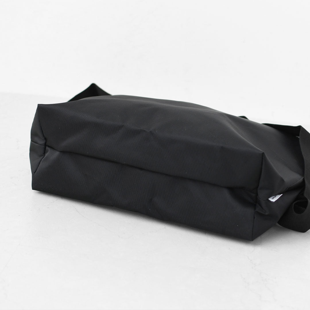 meltum [メルタム] NYLON MESSENGER BAG (M) [MTM-BG-0320-26] ナイロンメッセンジャーバッグ・ショルダーバッグ・Mサイズ・通勤・通学・旅行・MEN'S / LADY'S [2025AW]