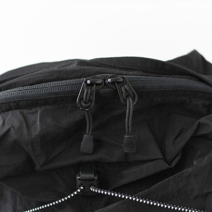 meltum [メルタム] BUNGEE BACKPACK [MTM-BG-0354-25] ナイロンバックパック・リュック・アウトドア・キャンプ・タウンユース・撥水・PCポケット・通勤・通学・旅行・MEN'S / LADY'S [2025AW]