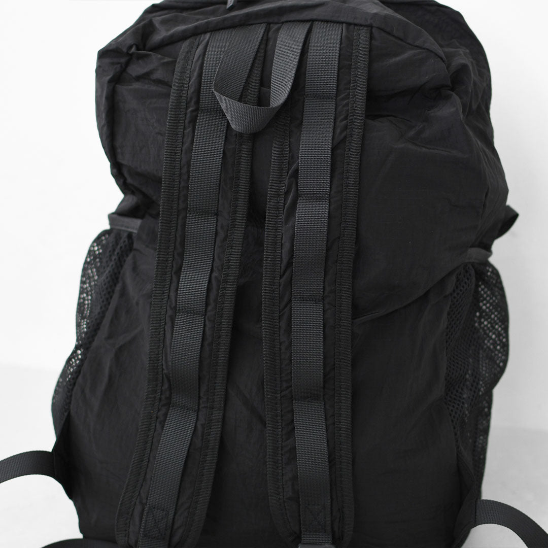 meltum [メルタム] BUNGEE BACKPACK [MTM-BG-0354-25] ナイロンバックパック・リュック・アウトドア・キャンプ・タウンユース・撥水・PCポケット・通勤・通学・旅行・MEN'S / LADY'S [2025AW]