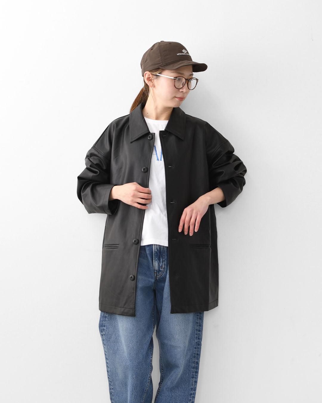 meltum [メルタム] SYNTHETIC LEATHER HALF COAT [MTM-JK-0364-26] シンセティックレザーハーフコート・アクションプリーツ袖・速乾性・軽量・ポリエステル製・MEN'S / LADY'S [2026SS]