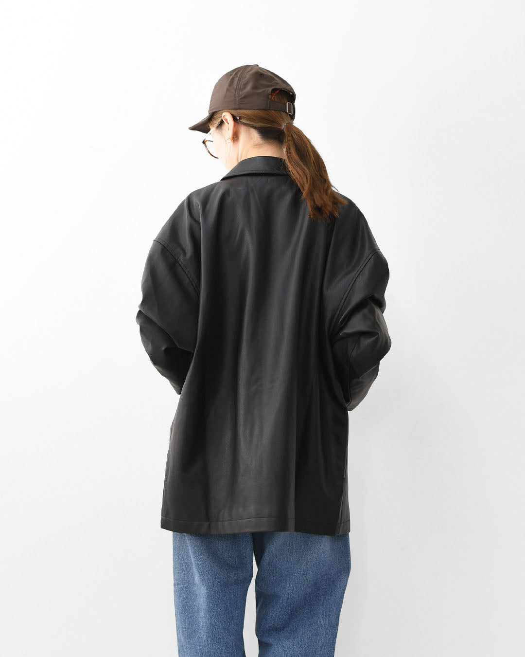 meltum [メルタム] SYNTHETIC LEATHER HALF COAT [MTM-JK-0364-26] シンセティックレザーハーフコート・アクションプリーツ袖・速乾性・軽量・ポリエステル製・MEN'S / LADY'S [2026SS]