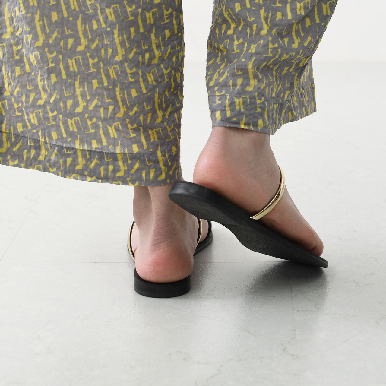 NICOLAS LAINAS [ニコラス ライナス] メタルパーツフラットサンダル [313L-T]  [2025SS]