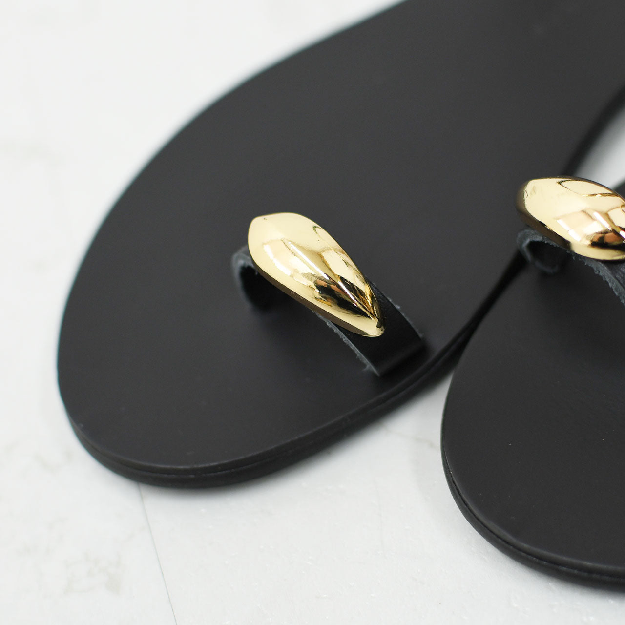 NICOLAS LAINAS [ニコラス ライナス] メタルパーツフラットサンダル [313L-T]  [2025SS]