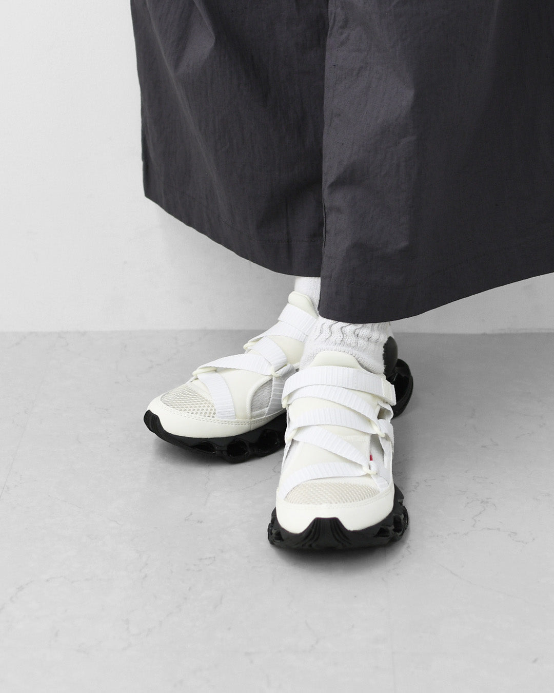 mizuno [ミズノ] WAVE PROPHECY STRAP [D1GA2519-05] ウエーブプロフェシー ストラップ / OFF.WHITE×BLACK・サンダル・スニーカー・靴・スポサン・MEN'S / LADY'S [2026SS]