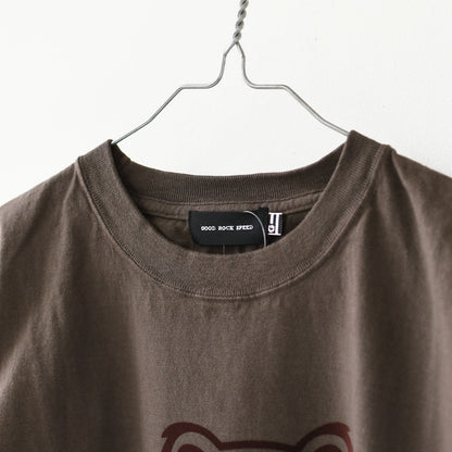 GOOD ROCK SPEED [グッドロックスピード] Greatful Dead DANCING BEAR FLOCKED PRINT T-SHIRT [26GFD001W] グレイトフル・デッド・ダンシングベアフロックド プリントTシャツ・ 綿TEE・半袖・バンドT・プリントTEE・クルーネック・LADY'S [2026SS]