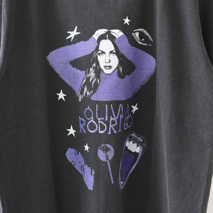 GOOD ROCK SPEED [グッドロックスピード] Olivia Rodrigo GRAPHIC PRINT T-SHIRT  [26OVR001W] オリヴィア・ロドリゴ グラフィックプリントTシャツ・ 綿TEE・半袖・バンドT・プリントTEE・クルーネック・LADY'S [2026SS]