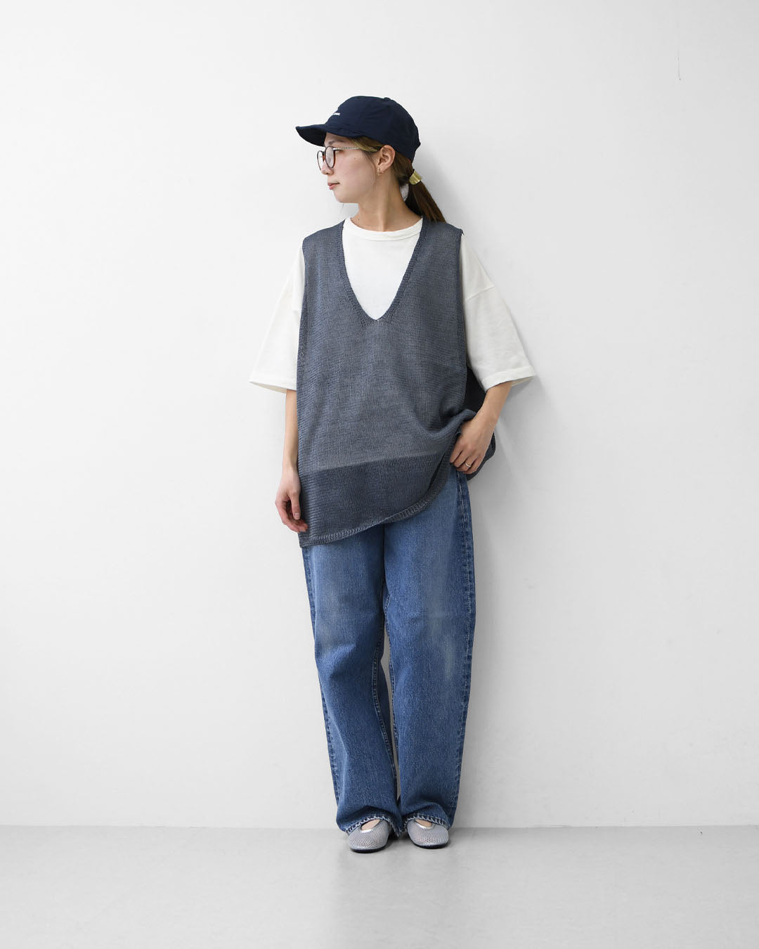 mizuiro ind [ミズイロ インド] wide V neck vest [1-220062]  ワイドVネックベスト・ワイドシルエット・ゆったりシルエット・透け感・リネンライク・テープヤーン編み・レイヤード・LADY'S [2026SS]