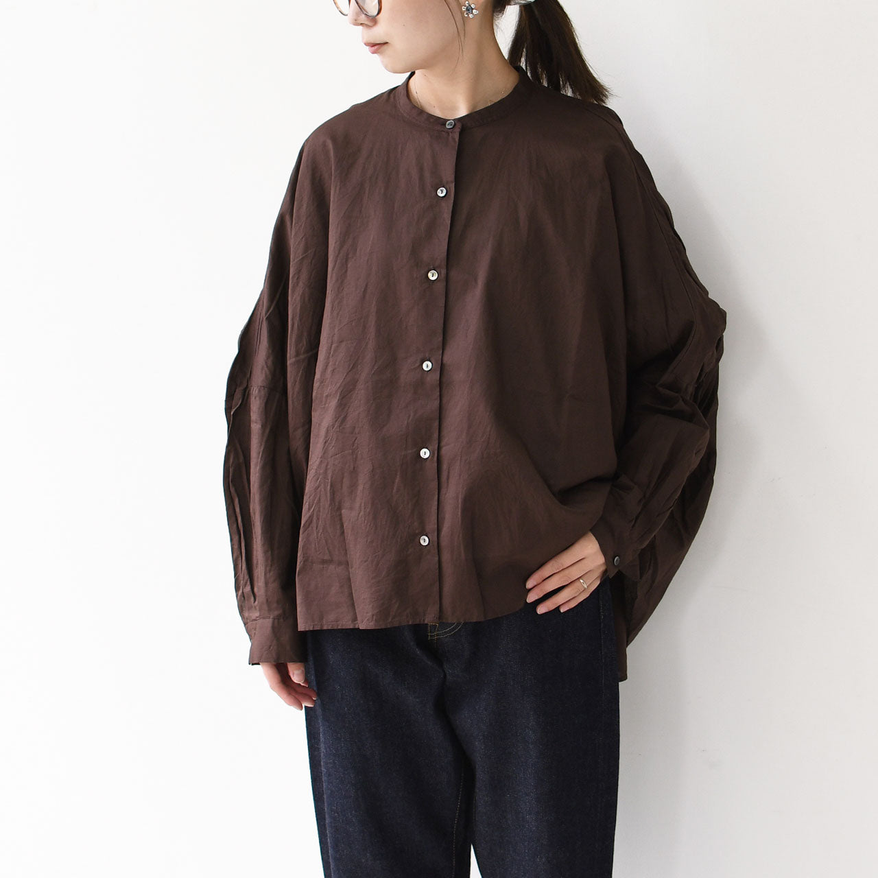 mizuiro ind [ミズイロ インド] back gather wide shirt [1-238975] バックギャザーワイドシャツ・コットンシャツ・ブラウス・バックギャザー・長袖・ワイドシルエット・LADY'S[2026ss]