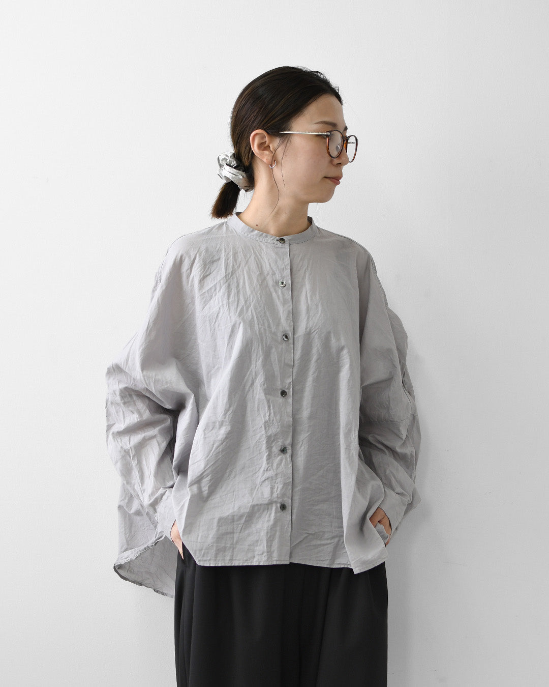 mizuiro ind [ミズイロ インド] back gather wide shirt [1-238975] バックギャザーワイドシャツ・LADY'S[2026AW]