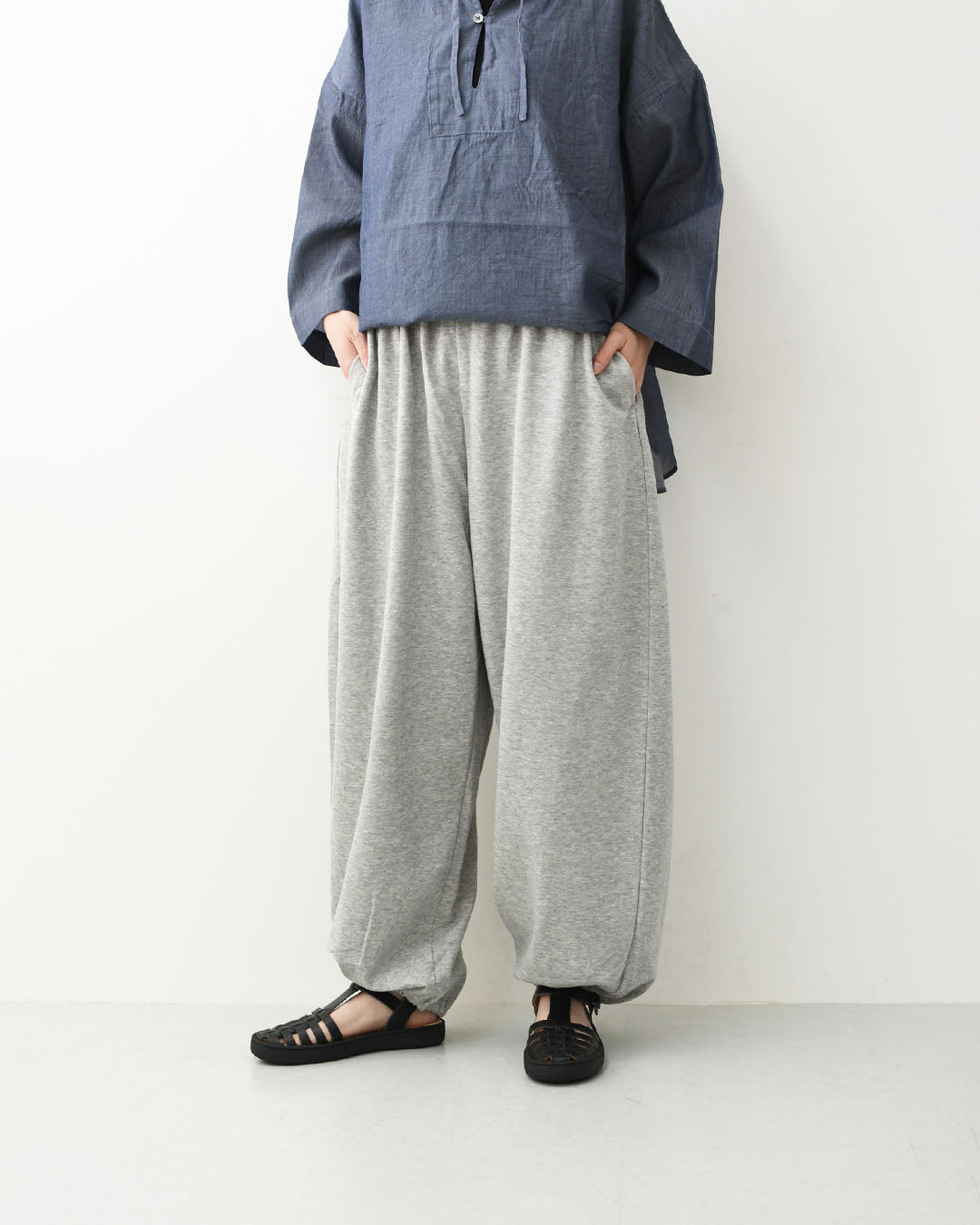 mizuiro ind [ミズイロ インド] fleece drawstring hem PT [1-260104] ドライフレンチテリードローストリングヘムパンツ・スウェットパンツ・ルーズシルエット・ワイドパンツ・ウエストゴム・カジュアル・LADY'S [2026SS]
