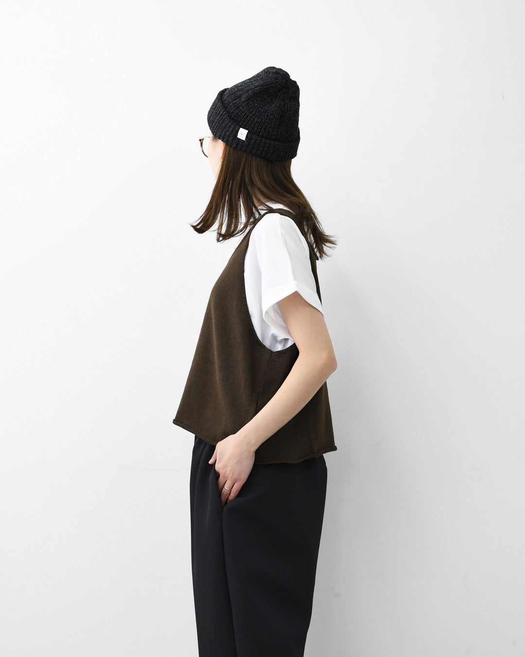 mizuiro ind [ミズイロ インド] U neck short vest [2-220043] Uネックショートベスト・ベスト・ニットベスト・Uネック・レイヤードスタイル・LADY'S [2026SS]