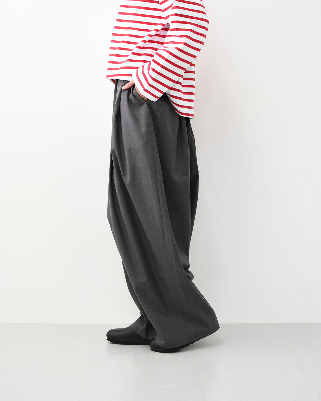 mizuiro ind [ミズイロ インド] wide tuck PT [2-260051] ワイドタックパンツ・ワイドパンツ・ワイドシルエット・テーパードシルエット・キレイ目・LADY'S [2026SS]