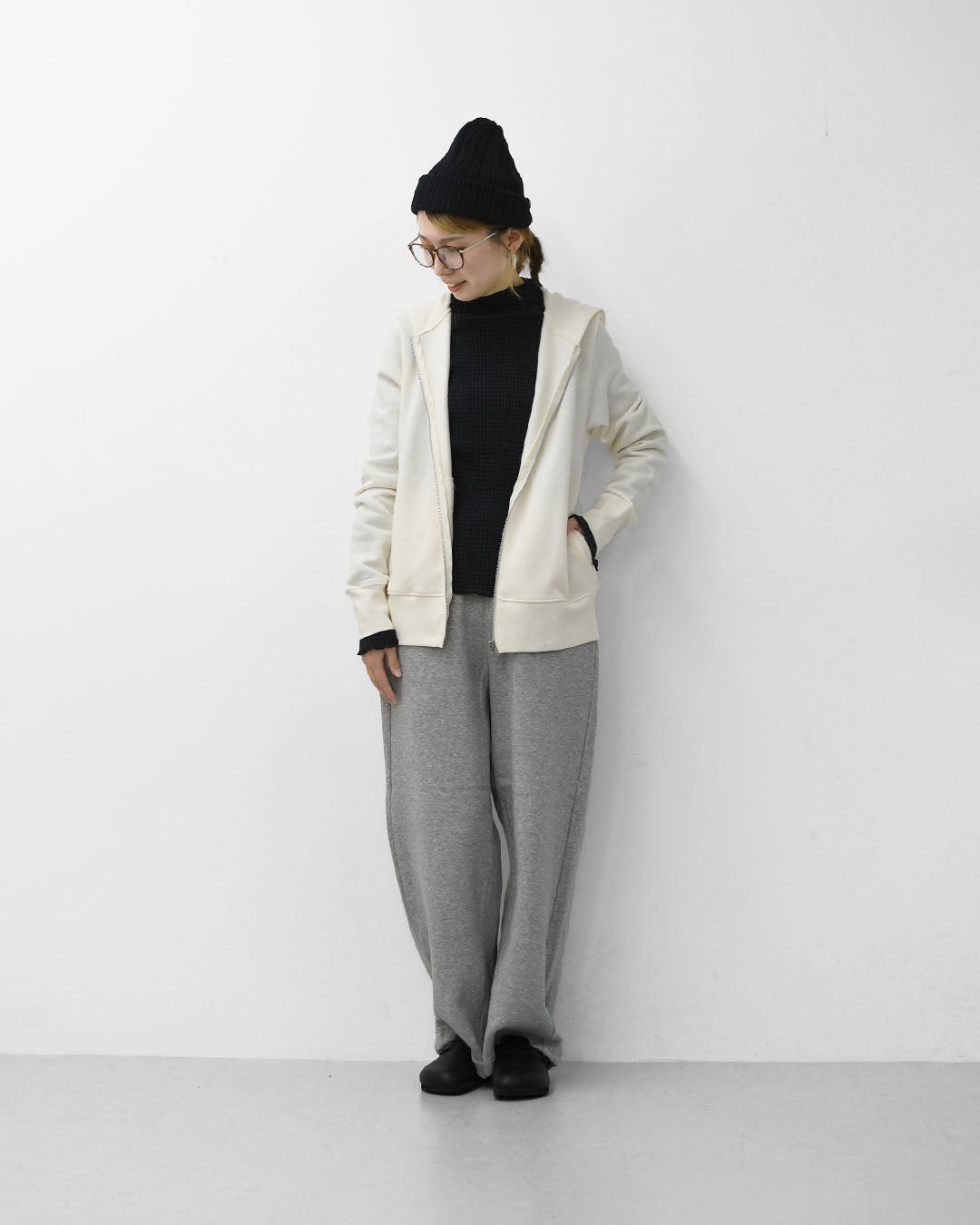 mizuiro ind [ミズイロ インド] brushed back zip hoodie [3-210057] ブラッシュバックジップフーディー・裏起毛・ジップパーカー・コンパクトシルエット・ジャスト感・シンプル・モード・LADY'S [2025AW]