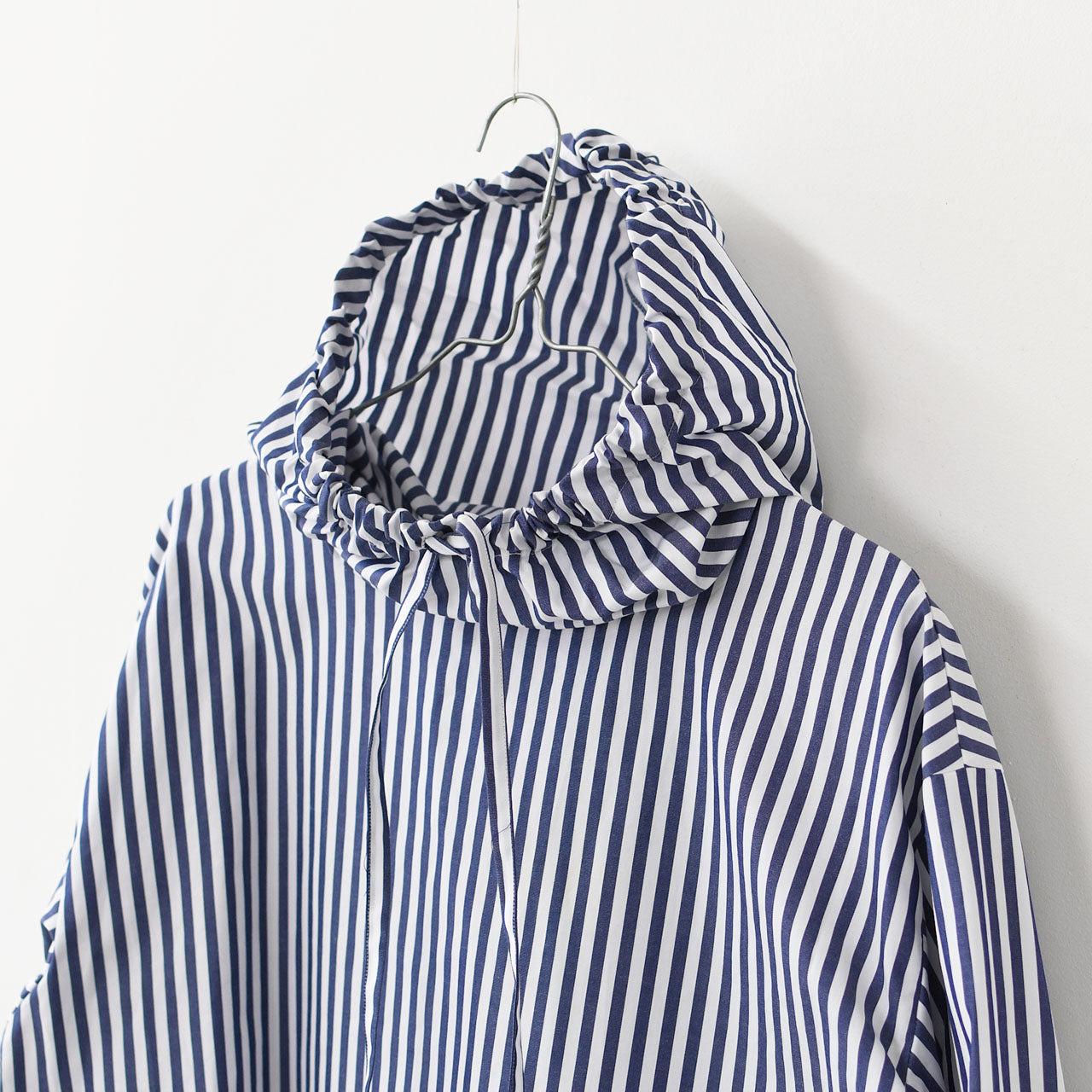 mizuiro ind [ミズイロ インド] stripe hooded shirt [3-230100] ストライプフーデッドシャツ [2025AW]