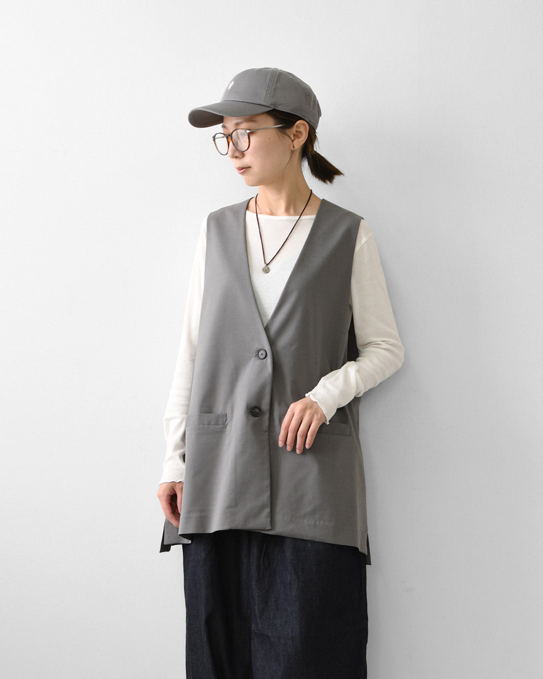 mizuiro ind [ミズイロ インド] deep V neck wide vest [3-230144] ディープ Ｖネック ワイド ベスト・LADY'S [2026AW]