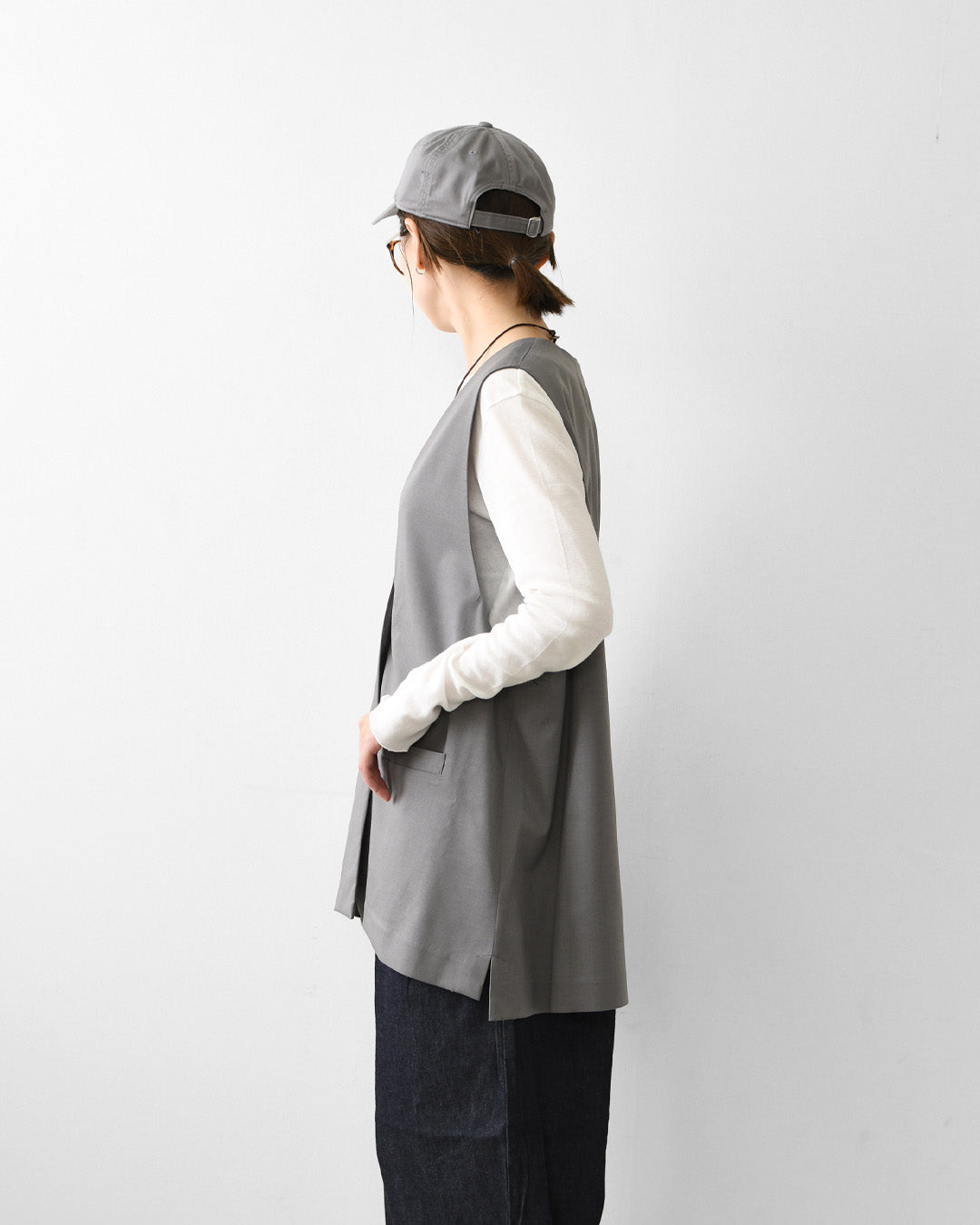 mizuiro ind [ミズイロ インド] deep V neck wide vest [3-230144] ディープ Ｖネック ワイド ベスト・LADY'S [2026AW]