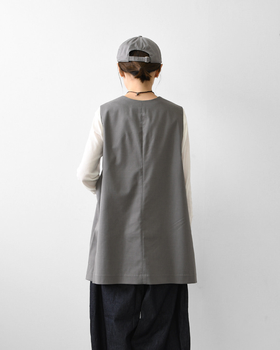 mizuiro ind [ミズイロ インド] deep V neck wide vest [3-230144] ディープ Ｖネック ワイド ベスト・LADY'S [2026AW]