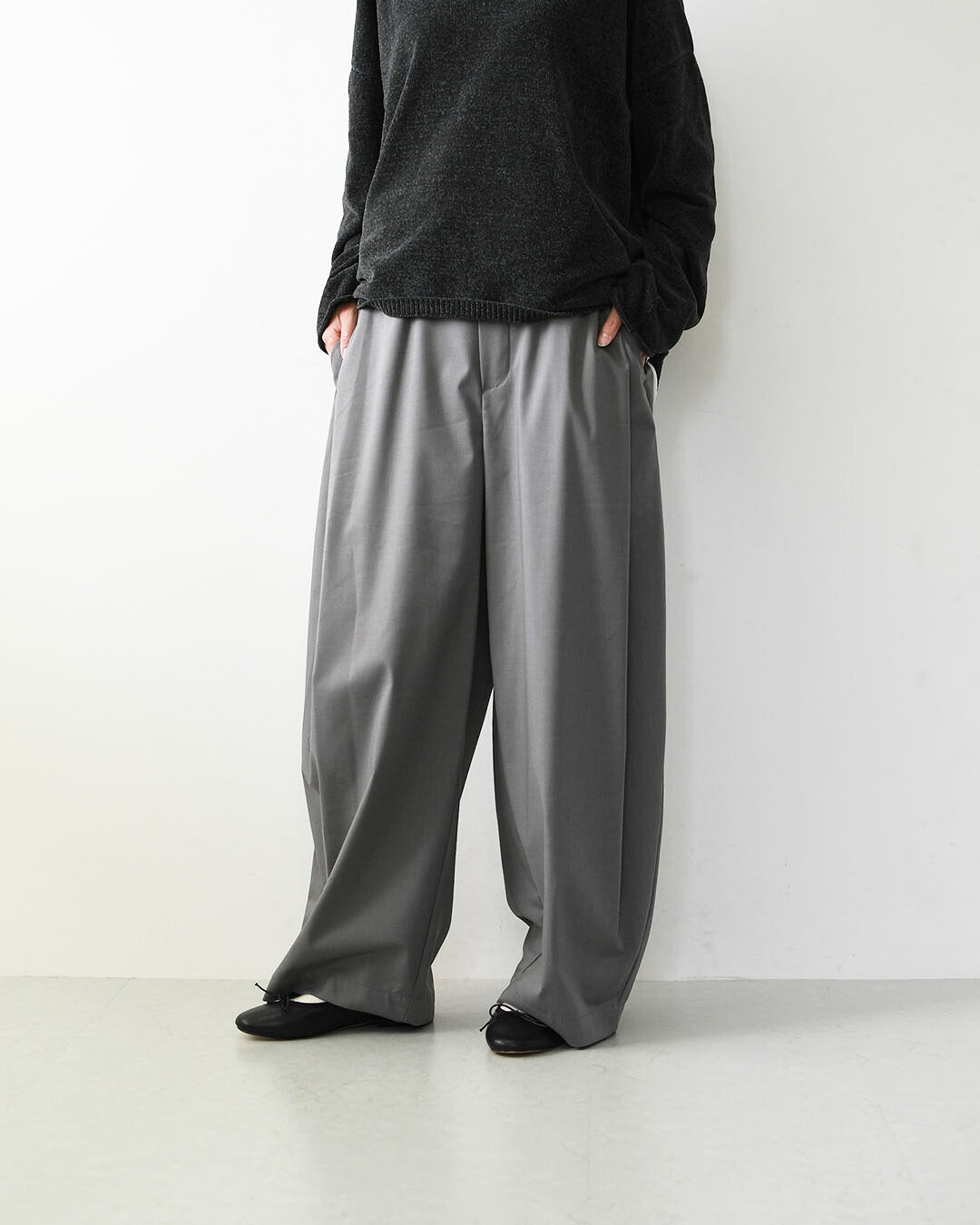 mizuiro ind [ミズイロ インド] deep tuck PT [3-260105] ディープ タック パンツ・ワイドシルエット・テーパードシルエット・クロップド丈・LADY'S [2026AW]