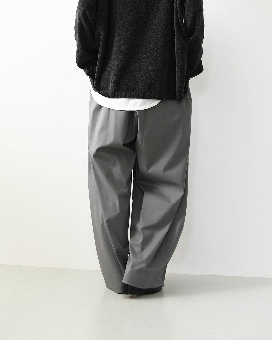 mizuiro ind [ミズイロ インド] deep tuck PT [3-260105] ディープ タック パンツ・ワイドシルエット・テーパードシルエット・クロップド丈・LADY'S [2026AW]
