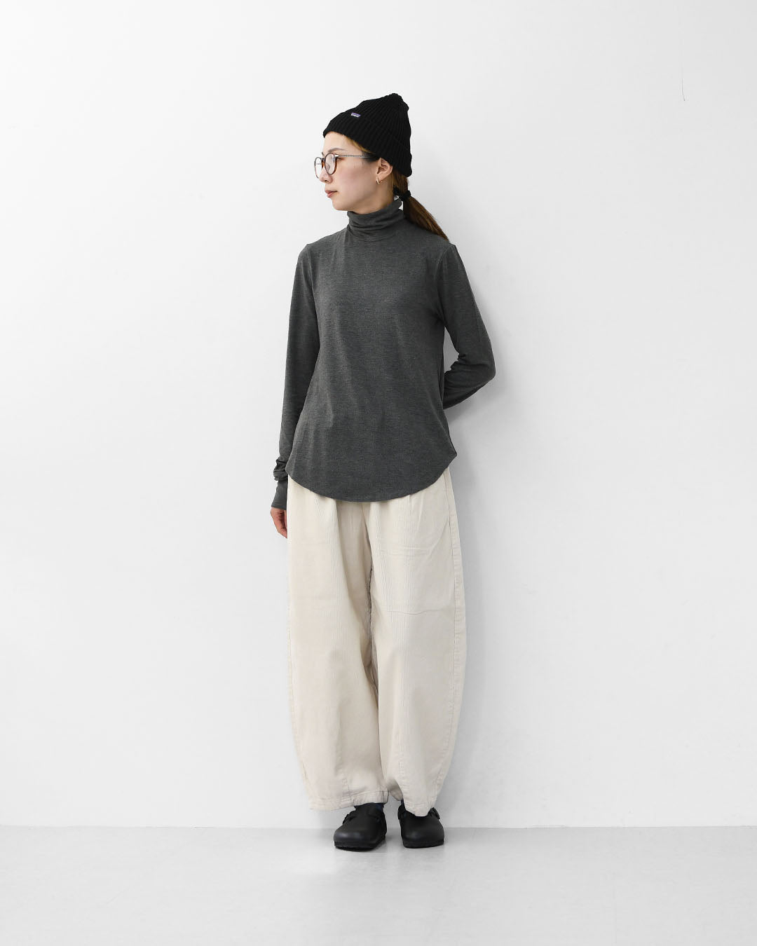MIDIUMISOLID [ミディウミソリッド] hi-neck round hem PO [4-112209] ハイネックラウンドヘムプルオーバー・インナー・ハイネック・カットソー・長袖・LADY'S [2025AW]