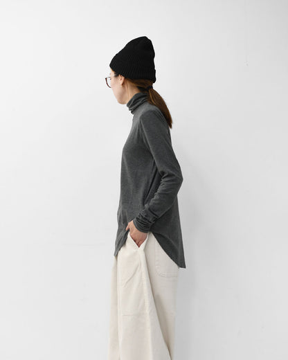 MIDIUMISOLID [ミディウミソリッド] hi-neck round hem PO [4-112209] ハイネックラウンドヘムプルオーバー・インナー・ハイネック・カットソー・長袖・LADY'S [2025AW]