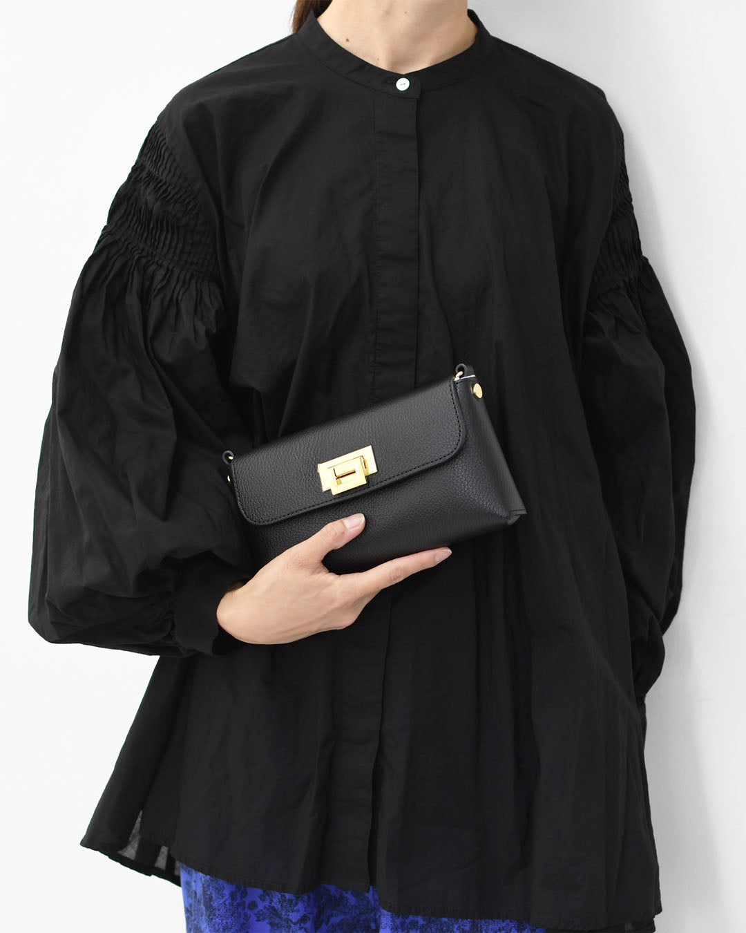 AULENTTI [オウレンティ] ゴールドチェーンショルダーバッグ [107-cat-do] [2025AW]