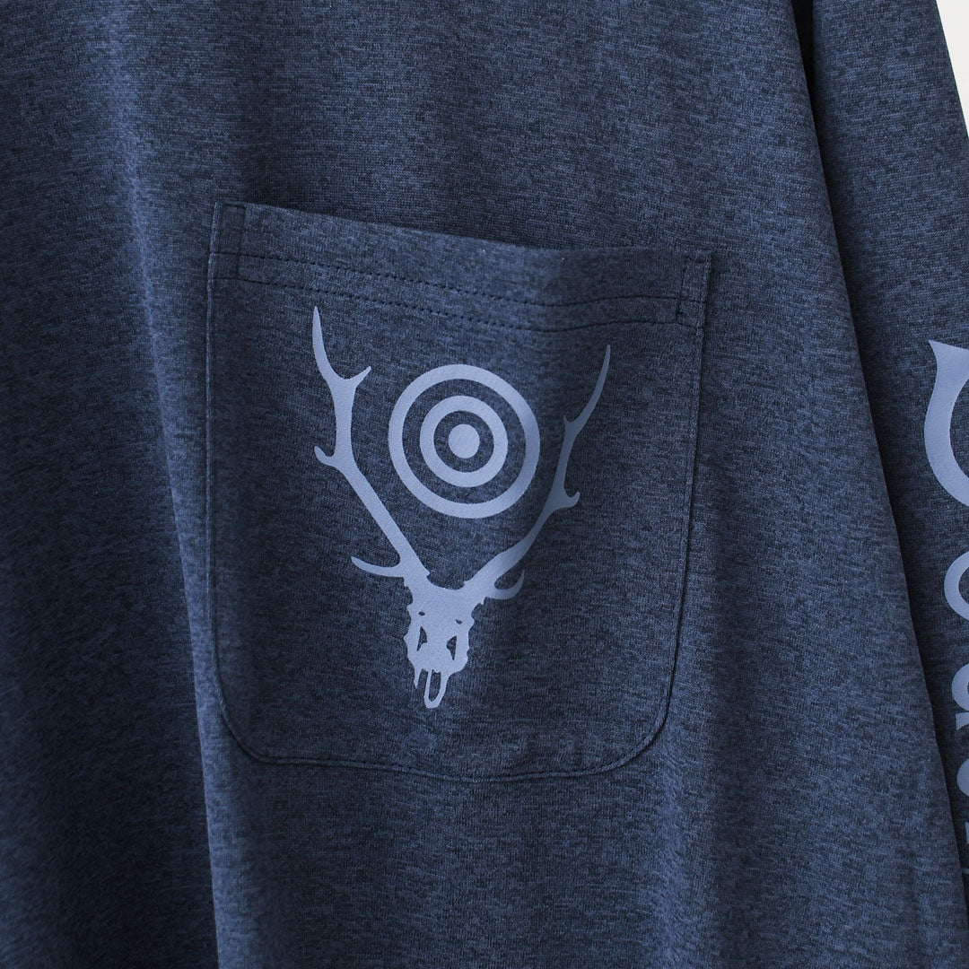 SOUTH2 WEST8 [サウスツーウエストエイト] South2 West8 x Foxfire L/S Round Pocket Tee - SCORON [SX832] ロングスリーブ ラウンドポケットTシャツ -スコーロン-・長袖Tシャツ・ロンT・ポケットT・アウトドア・タウンユース・MEN'S [2026SS]