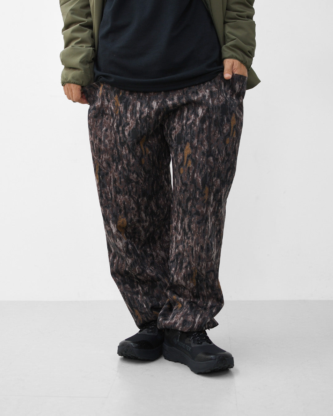 SOUTH2 WEST8 [サウスツーウエストエイト] String C.S Pant - Horn Camo Jq. [TY784] ストリング C.S パンツ ホーンカモジャカード・センターシームパンツ・イージーパンツ・ワイドシルエット・キャンプ・アウトドア・MEN'S [2026AW]