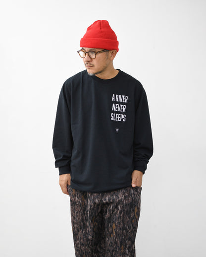 SOUTH2 WEST8 [サウスツーウエストエイト] L/S Tee - A RIVER NEVER SLEEP [TY860] ロングスリーブTシャツ・長袖Tシャツ・ロンT・アウトドア・タウンユース・MEN'S / LADY'S [2026AW]