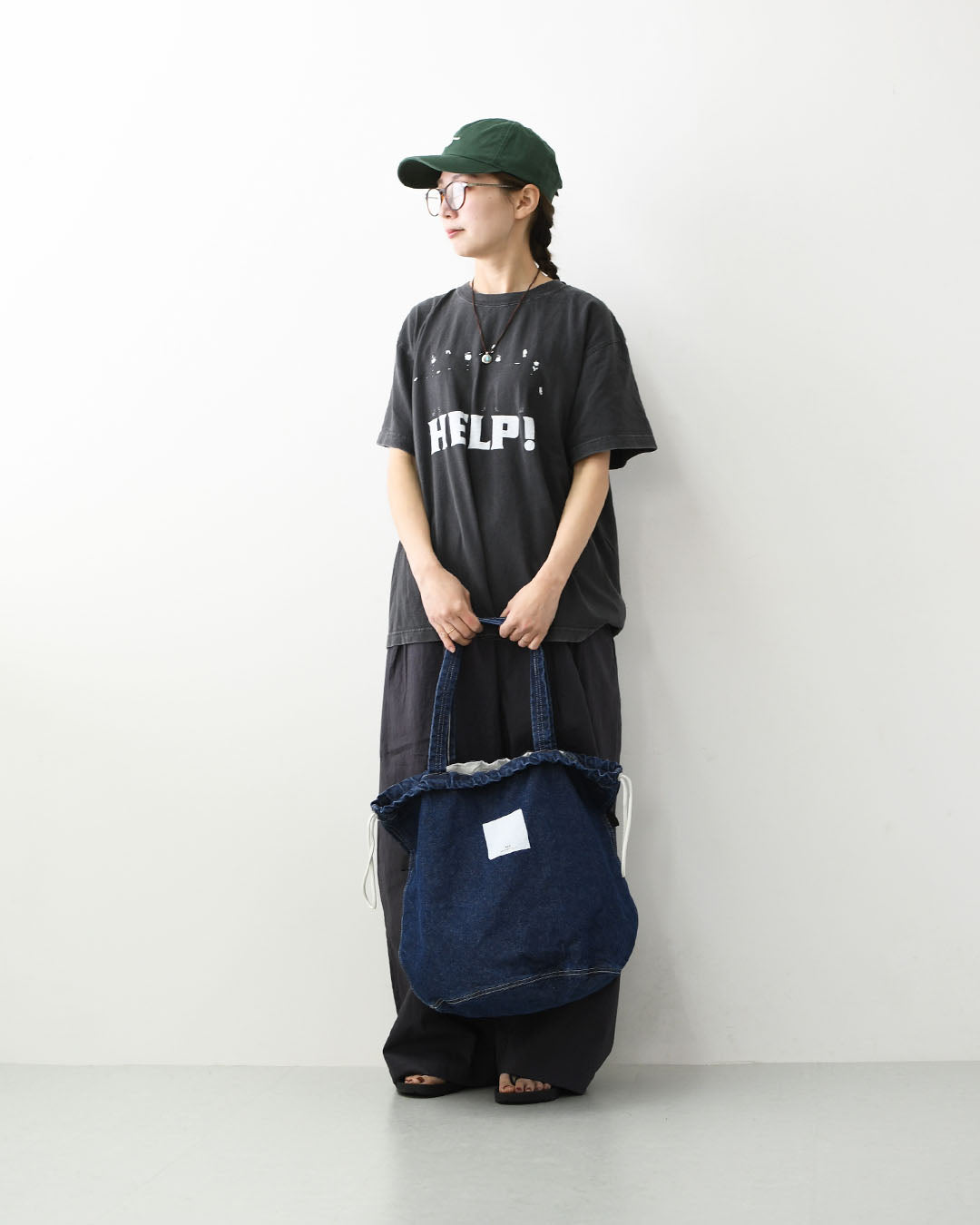 N.P.E NAPRON PATIENTS EFFECTS BAG [エヌピーイーナプロンペイシェントエフェクトバッグ] BLEACHED DENIM PATIENTS BAG XL  [NPE01-7307XL] ブリーチド デニム ペイシェントバッグ XL・ペイシェントバッグ・巾着バッグ・コットンバッグ・MEN'S / LADY'S [2026SS]