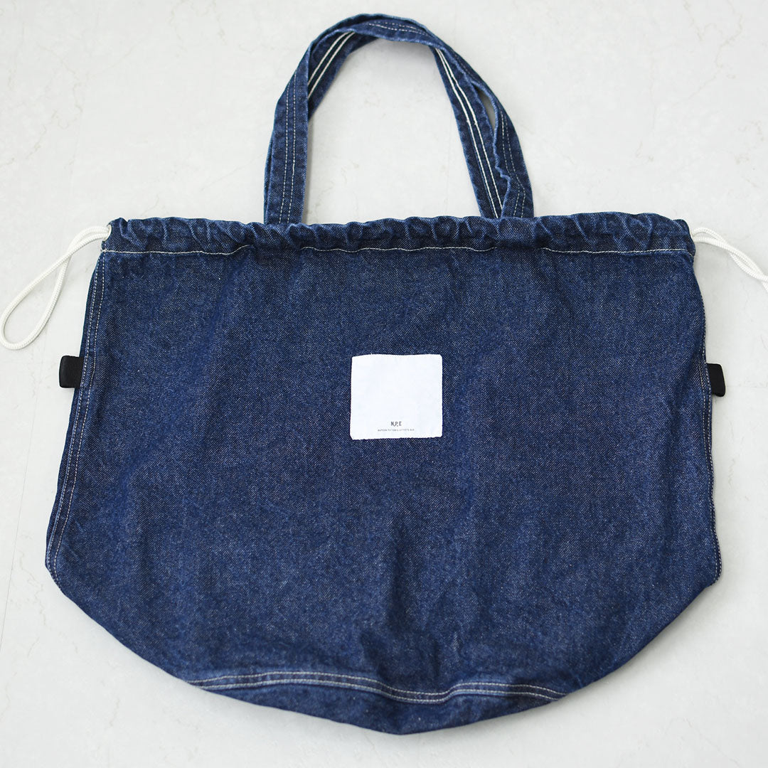 N.P.E NAPRON PATIENTS EFFECTS BAG [エヌピーイーナプロンペイシェントエフェクトバッグ] BLEACHED DENIM PATIENTS BAG XL  [NPE01-7307XL] ブリーチド デニム ペイシェントバッグ XL・ペイシェントバッグ・巾着バッグ・コットンバッグ・MEN'S / LADY'S [2026SS]