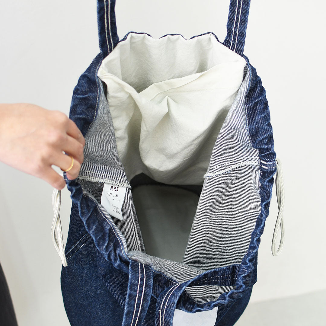 N.P.E NAPRON PATIENTS EFFECTS BAG [エヌピーイーナプロンペイシェントエフェクトバッグ] BLEACHED DENIM PATIENTS BAG XL  [NPE01-7307XL] ブリーチド デニム ペイシェントバッグ XL・ペイシェントバッグ・巾着バッグ・コットンバッグ・MEN'S / LADY'S [2026SS]