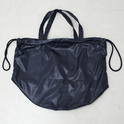 N.P.E [エヌピーイー] PET BOTTLE RECYCLING PACKABLE PATIENTS BAG [NPE01-8888] ペットボトルリサイクリングパッカブルペイシェントバッグ・ペイシェントバッグ・パッカブル・ロゴバッグ・エコバッグ・リサイクル素材・サステナブル・MEN'S / LADY'S [2026SS]