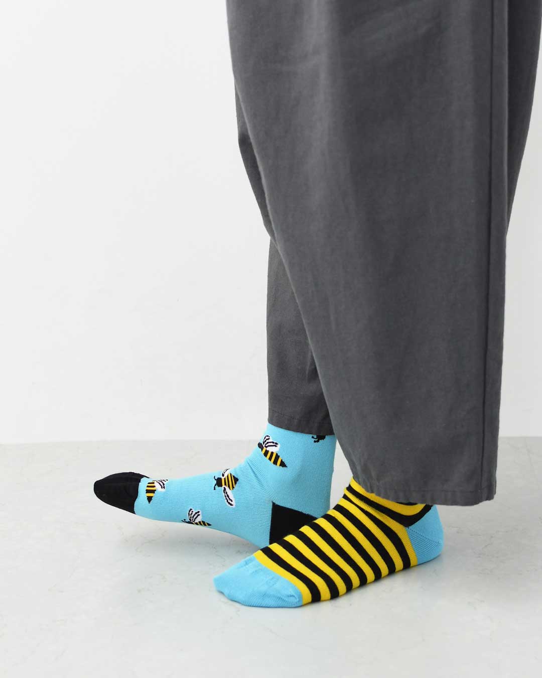 MANY MORNINGS[メニーモーニングス] Regular.Socks [r-socks] ポーランド製・靴下・柄・かわいい・プレゼントにも・ギフト・左右非対称・ LADY'S [2026SS]